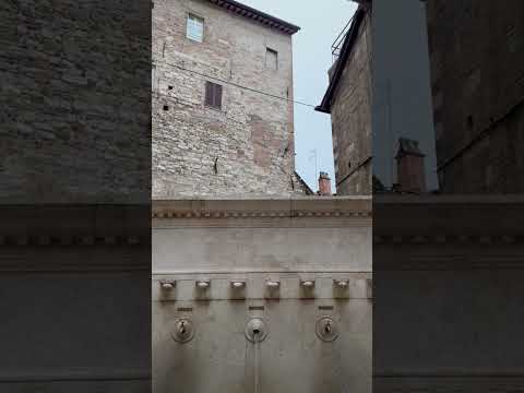 Walk in the heart of Italy: Umbria, Perugia #shorts