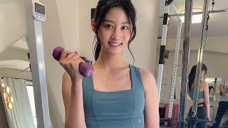 美女のある日のトレーニング！