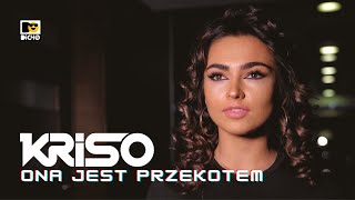 Kadr z teledysku Ona jest przekotem tekst piosenki Kriso