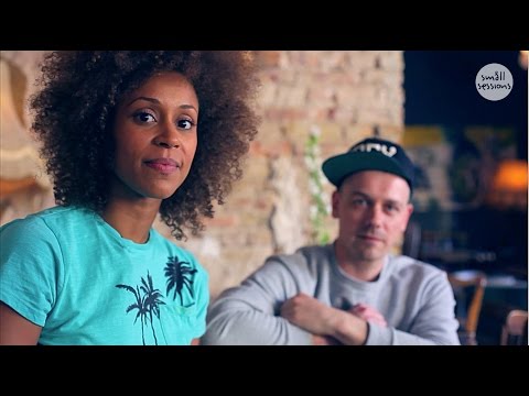 Grace Risch - Leinwand (akustisch) | Småll Sessions