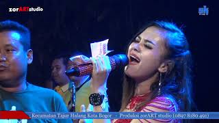 Download lagu SK group - anie anjanie - hitam duniamu putih cintaku mp3 Download lagu SK group - anie anjanie - hitam duniamu putih cintaku mp3