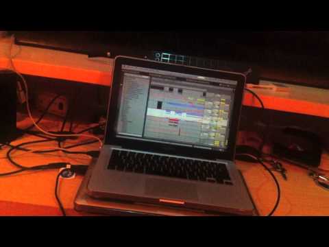 O QUE SERA QUE ELES ESTAO APRONTANDO?