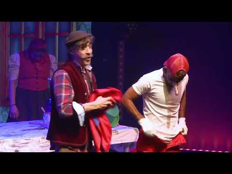 Pinocchio das Musical - Papa dargestellt von Claudio Maniscalco (Wintergarten Berlin, 2020)
