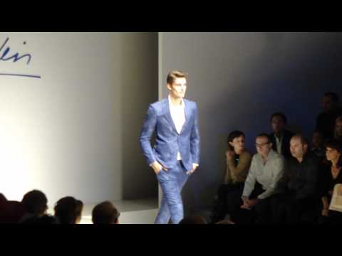 Milano Fashion Week: Enrico Coveri S/S 2011 (I)