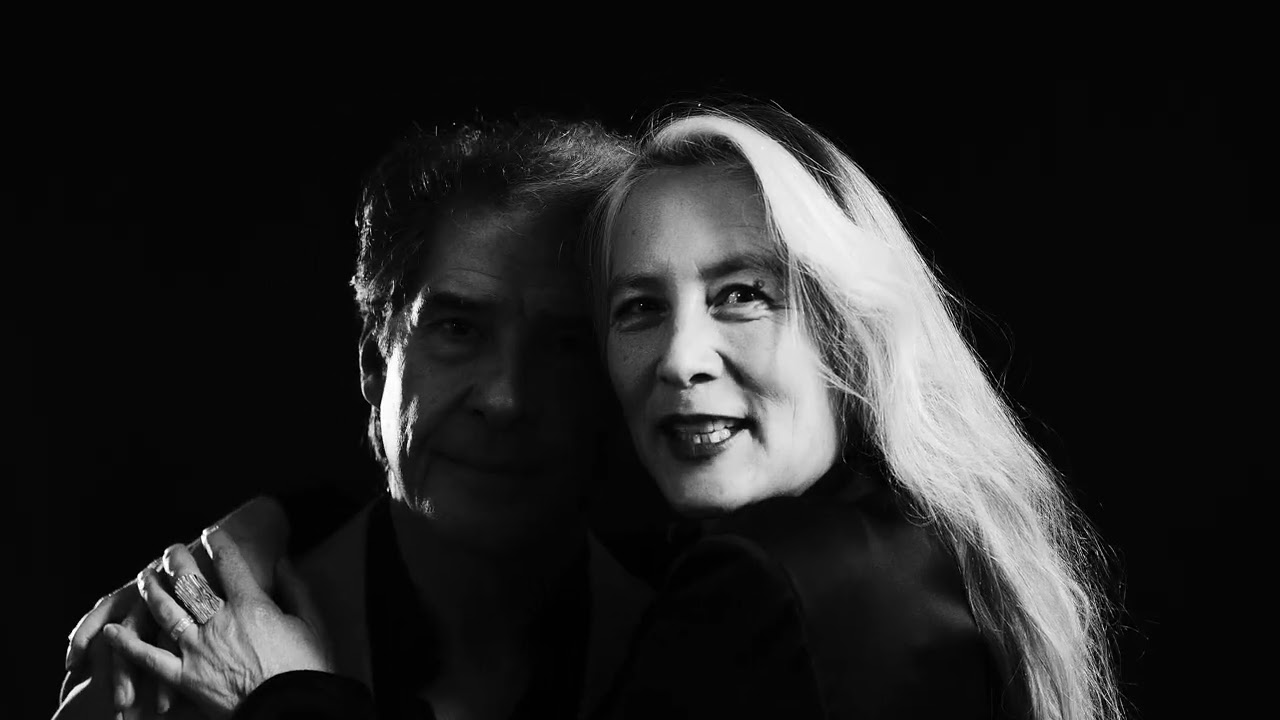 Nicky Naudé et Thanh Ingle-Lai dans une démo promotionnelle