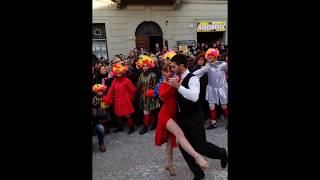 preview picture of video 'Domenico Troiano y Elisa Stocchi - Tango - Cumparsita por dos - Foiano (AR) Carnevale Feb2015'