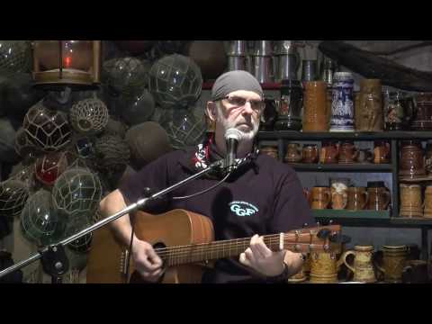 Ryszard Linert śpiewa szanty w klubie  ZEJMAN