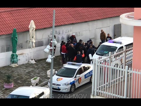 Tifozët e Partizanit, pranë ekipit edhe me stadium të mbyllur, por disa shoqërohen në polici