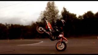 preview picture of video 'Motorcycle Stunt Supermoto KTM Mario Tengg Wolfsberg Driving Park Eröffnung'