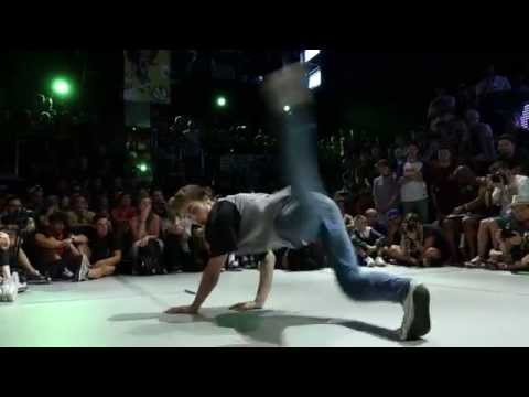 Outbreak Europe 2015 / Undisputed Top 8 | Twister (Slovakia) vs Perna (Brazil)