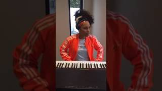 Alicia keys - More Than We Know live acustic