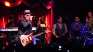 Elvis Costello & The Roots "WAKE Me Up" 09-16-13 Brooklyn Bowl, Brooklyn NY