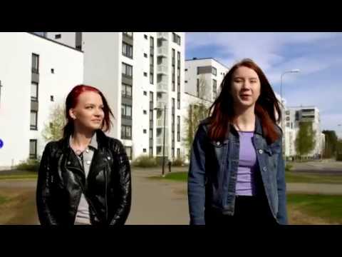 Kylässä Glyffin luona - K-18