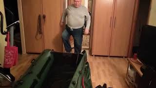 На лодочной станции имеется 8 лодок различных цветов