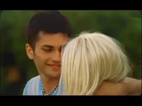 Руки Вверх - Он тебя целует (Official clip)