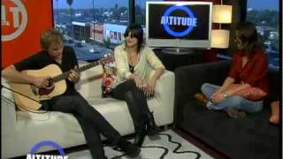 Uh Huh Her - Common Reaction (Acoustic)