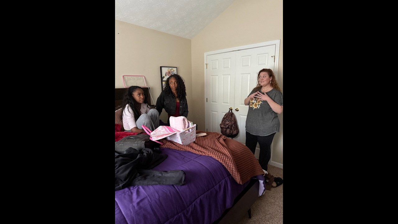 Bethany asks Brooke to see pictures from Miami and asked where did they stay