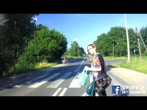 Z drogi śledzie!! Taxi jedzie!! 