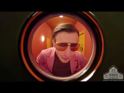 Sunglass Hut Commercial (December 2021)