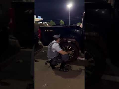 PM encontra mais de 500 porções de drogas escondidas em fundo falso de caminhonete no interior de SP