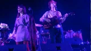 Build up - Feist &amp; Erlend Oye (Jakarta 2012)