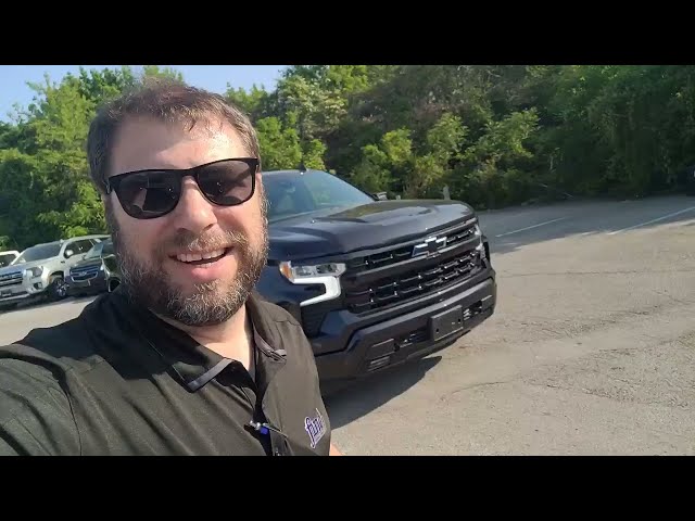 2022 Chevrolet Silverado 1500 RST OFF ROAD PKG | CREW CAB | AWD in Cars & Trucks in London