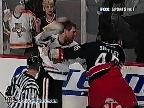 Jody Shelley vs Bob Probert