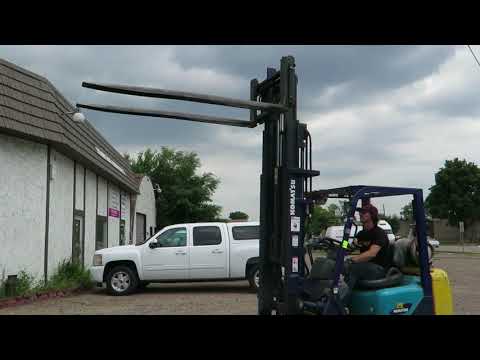 Lot 3 - Komatsu 25 LP Forklift