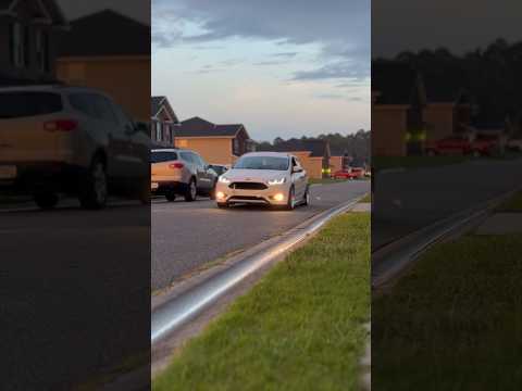 Ford Focus on some cool visual Mods!!!
