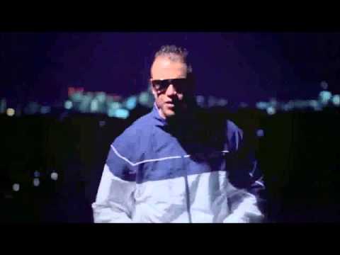 Kollegah rappt Englisch