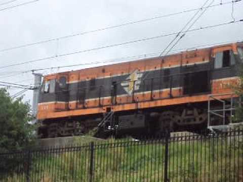 Irish Rail class 141 (171) light engine - West Road, Dublin.