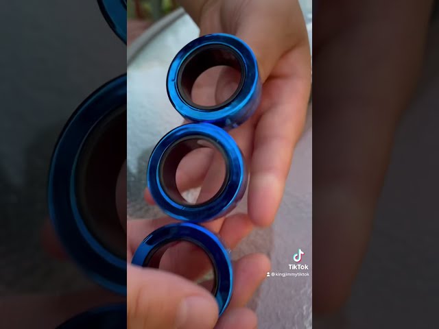 Vídeo relacionado con Anillos mágicos - Accesorios de Juguete flotantes, Anillos magnéticos, Accesorios flotantes | Ideal para espectáculos, demostraciones de, Fiestas, ilusiones cercanas, coleccionables