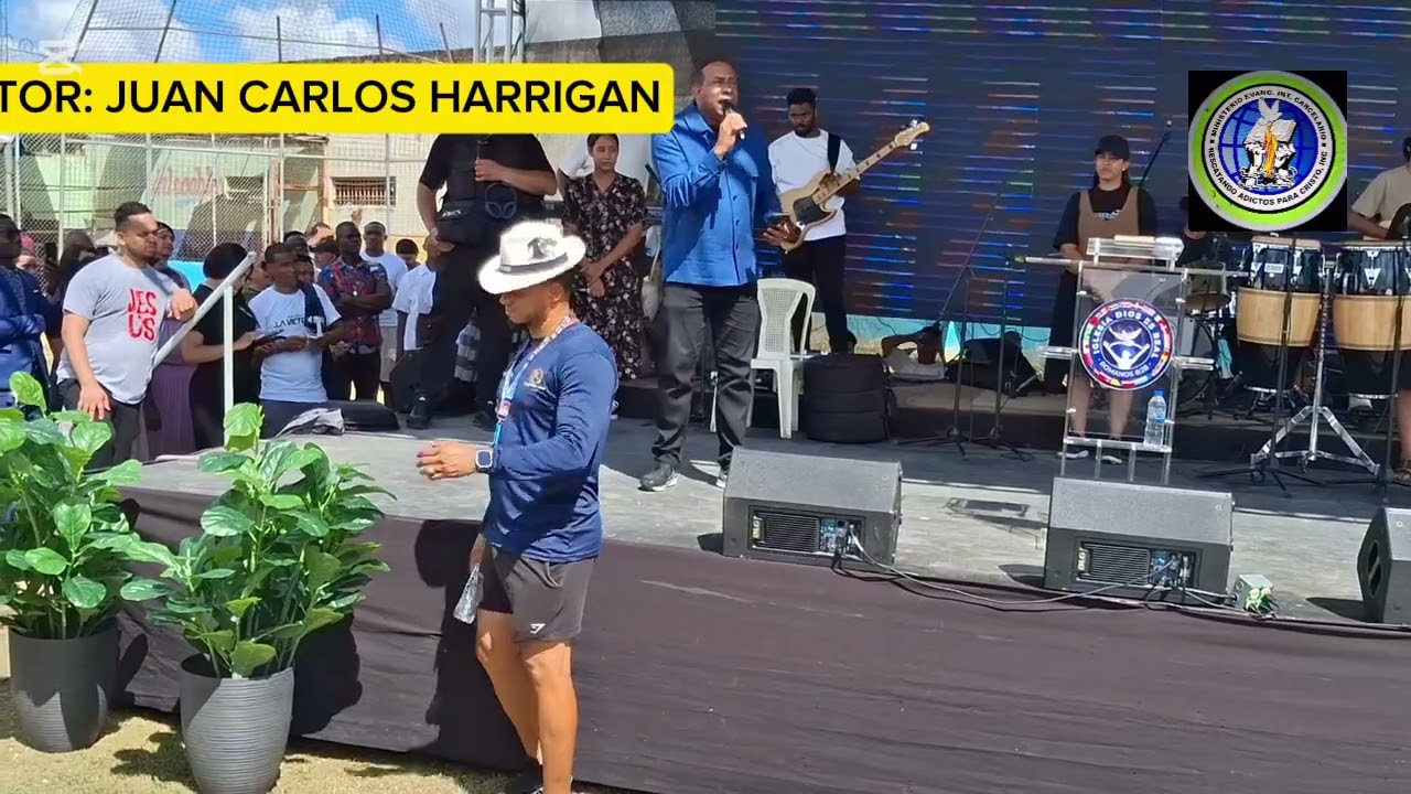 PASTOL JUAN CARLOS HARRIGAN////PREDICANDO EN LA CARCEL DE LA VICTORIA.