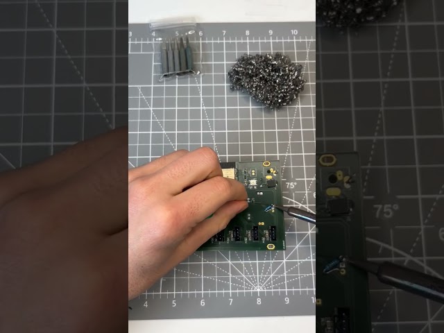 Vídeo relacionado con X-Maker - Impresora 3D con aplicación de diseño, totalmente cerrada, aplicación de diseño de IA, amplia colección de plantillas de juguetes 3D, con más de 15 módulos de diseño mini 3D, cambio rápido