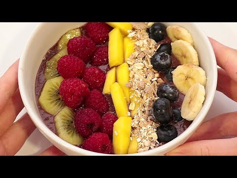3 minute healthy breakfast idea! THICK ACAI SMOOTHIE BOWL RECIPE!