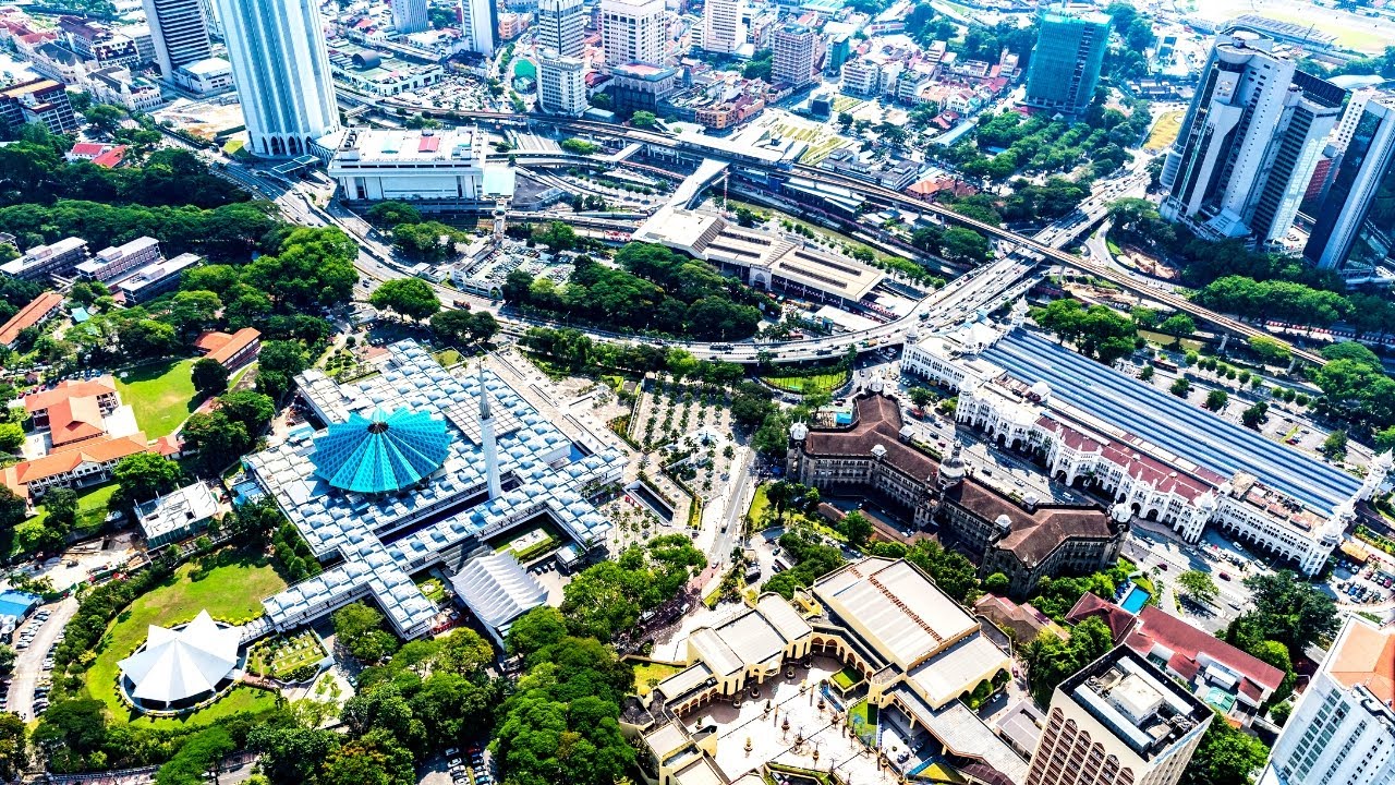 Experience Bird’s-eye view of National Mosque of Malaysia.