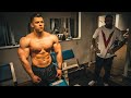 BRUTALES BRUST SCHULTER WORKOUT