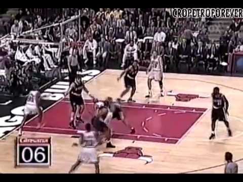 Arvydas Sabonis [21 pts 20 reb] VS Michael Jordan [33 pts] 1998