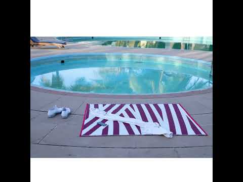 Printed multicolor waterproof reversible outdoor rugs, packa...
