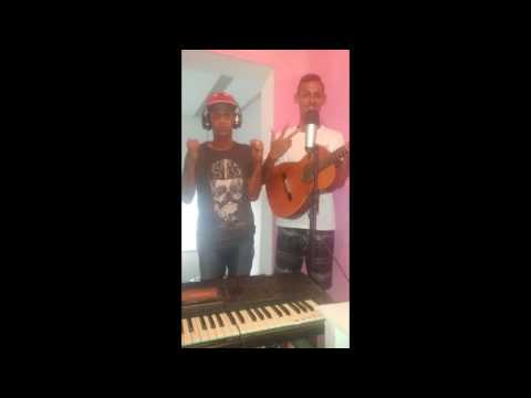 mc leo facinho e nico lopez  - to mundo fuma o natural