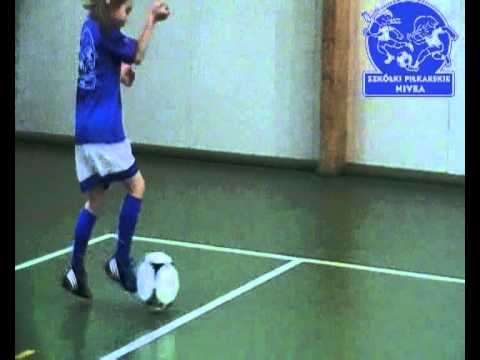 ZEWNĘTRZNE CIĘCIE KROK2 - EKS Kolektyw Radwanice - podstawy piłki nożnej