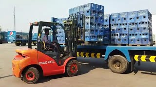 Download lagu Loading Truck With Forklift | Forklift Loading Truck | Loading pallets onto a truck @ForkliftSkills mp3
