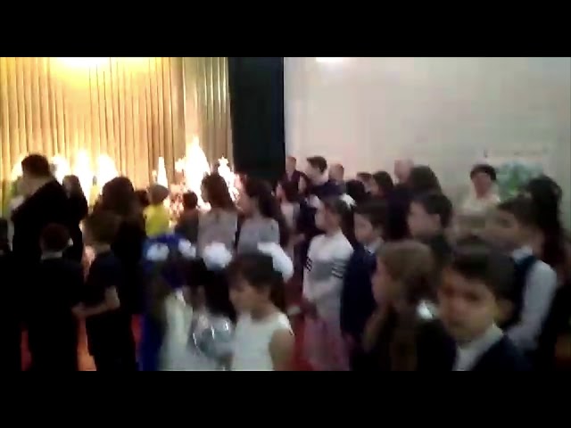 Новогодняя елка для одаренных детей от главы района