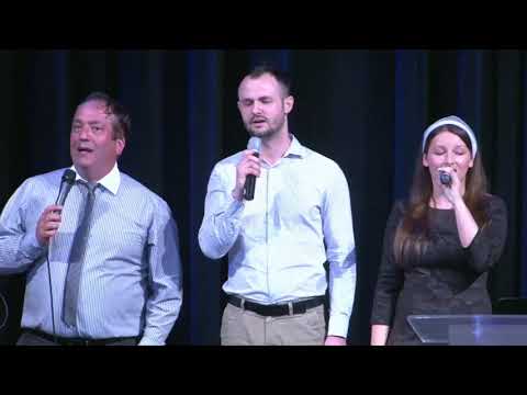 Grupul Speranta - Omu-n lume-i ca vaporul ! - versuri ( Live) Agape Church