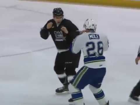 Tanner Mole vs Austin Pratt