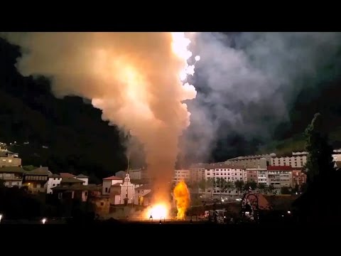 2000 Salutes shot in 1 minute - Cangas del Narcea 2016