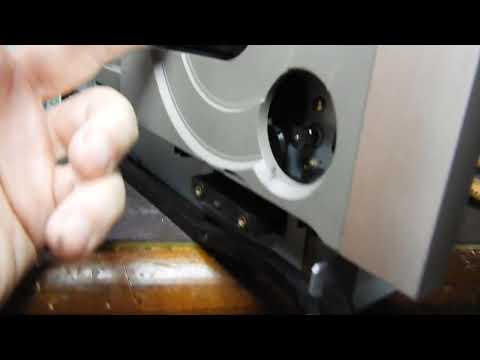 Esoteric P-500 Transport. How to get the stuck tray out if all belts are totally perished.