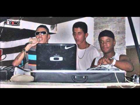Mc Italo - Red Bull com Absolut da Aminésia ♫♪