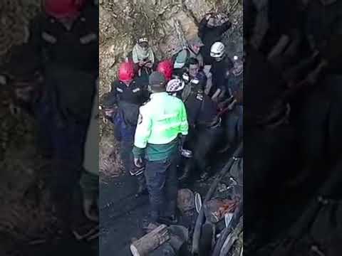 #Chota DOS MINEROS FALLECIDOS Y UNO CON VIDA FUERON RESCATADOS EN SOCAVÓN DE ROSASPAMPA