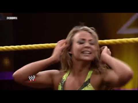 Paige Vs Emma (Nxt WOmens ChampionShip)